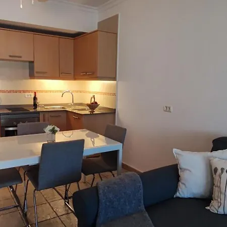 Gibshouses Playa Bastian *