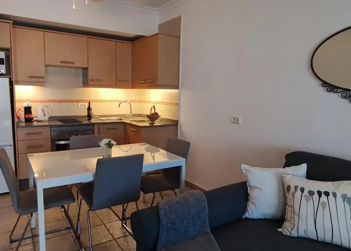 Gibshouses Playa Bastian *