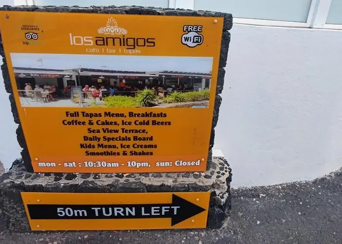 Gibshouses Playa Bastian アパート